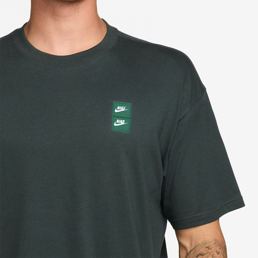 Nike Golf T-Shirt - NK Seve Print Tee - Black Spruce SP26